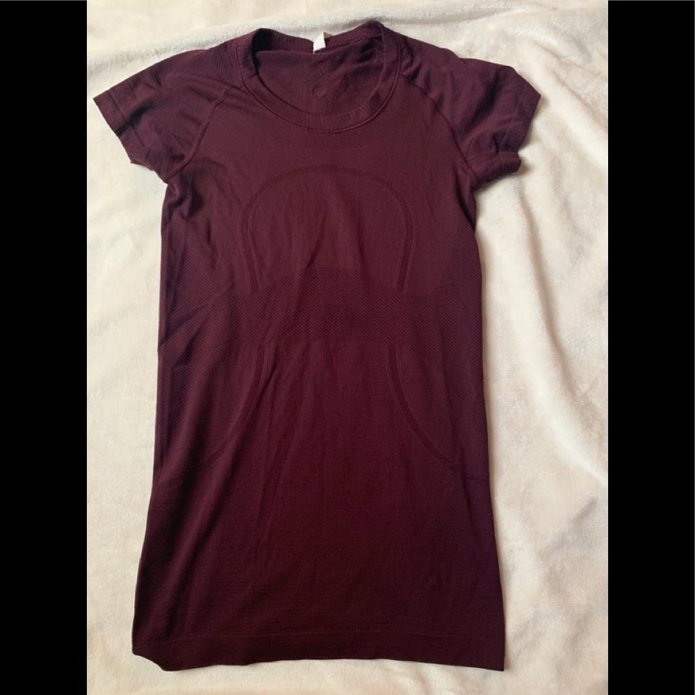 Lululemon Swiftly tech short sleeve crew size 4
